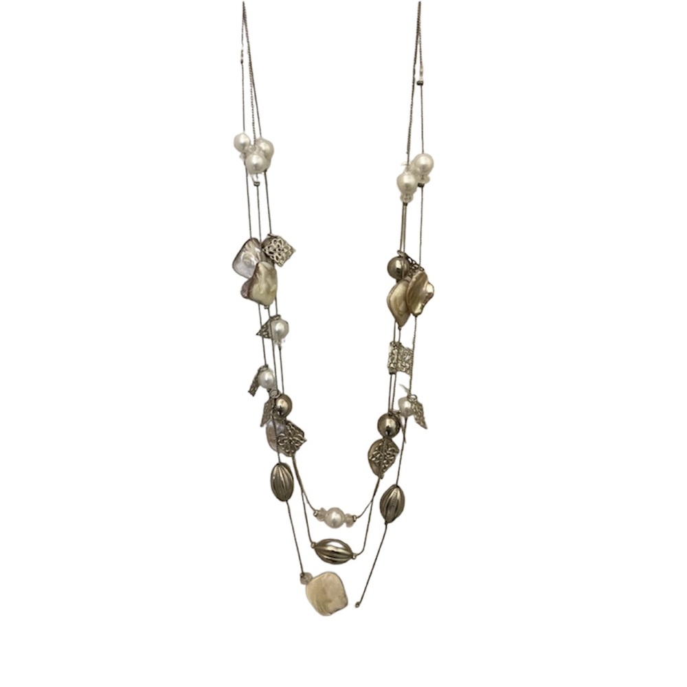 Multi layer beaded and pearl necklace